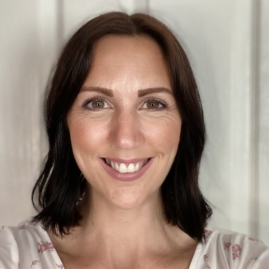 Holly Bolt professional