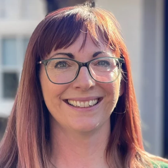 Kelly Challis professional